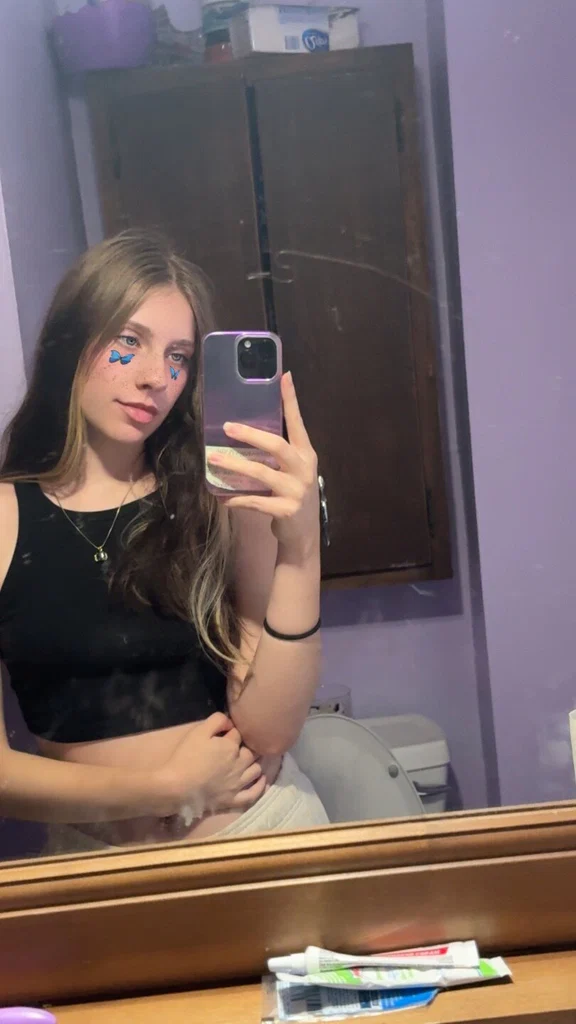 t 🥰's avatar