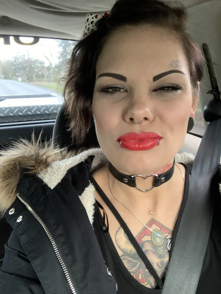 Lorna's avatar