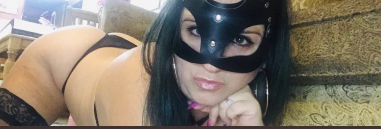 Cubangirl32 profile banner