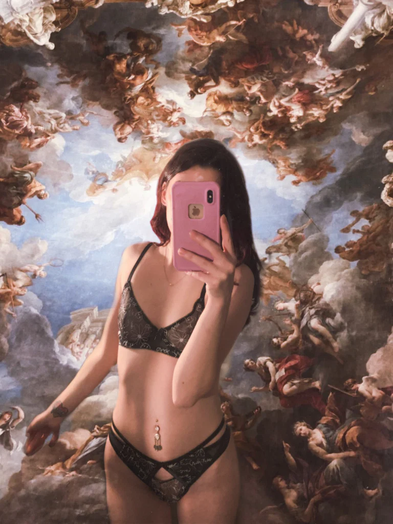 baby 🦋's avatar