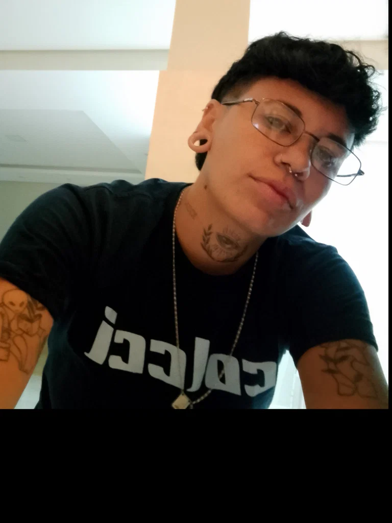 Tatuza Oliveira's avatar