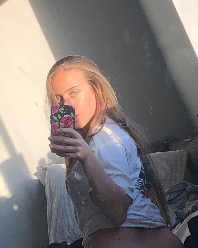 Layla dean's avatar