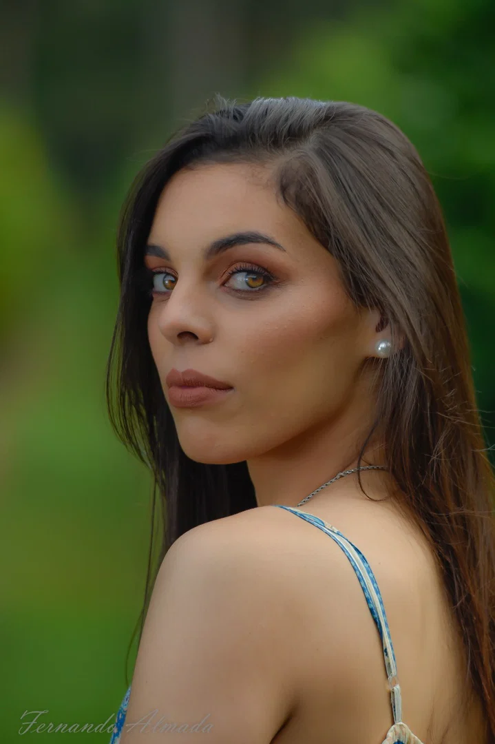 Tefi Andrini profile banner