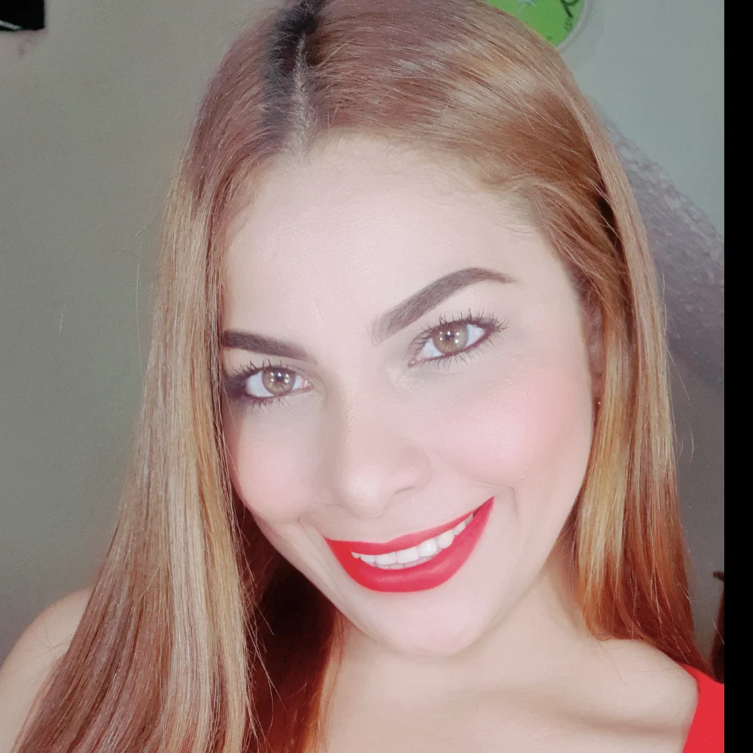 YAYA Latina profile banner