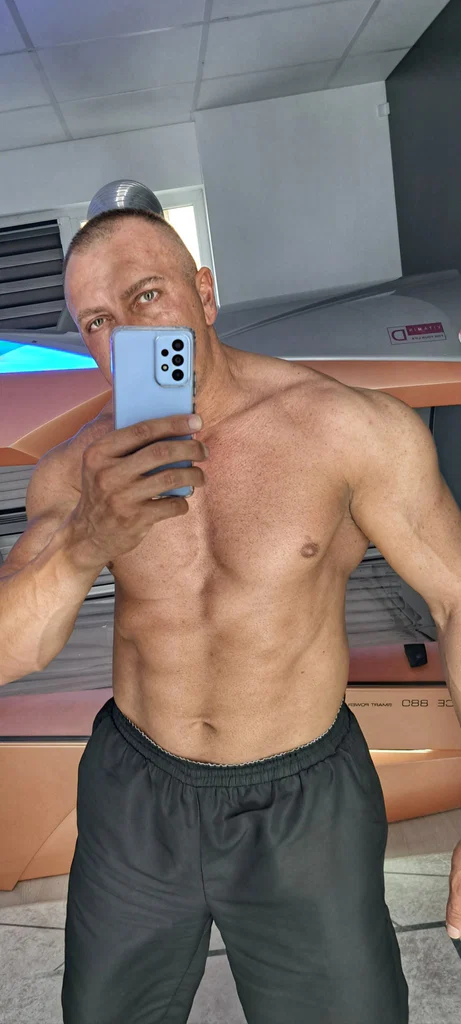Comanescu Bogdan's avatar