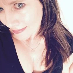 Your Fetish Queen's avatar