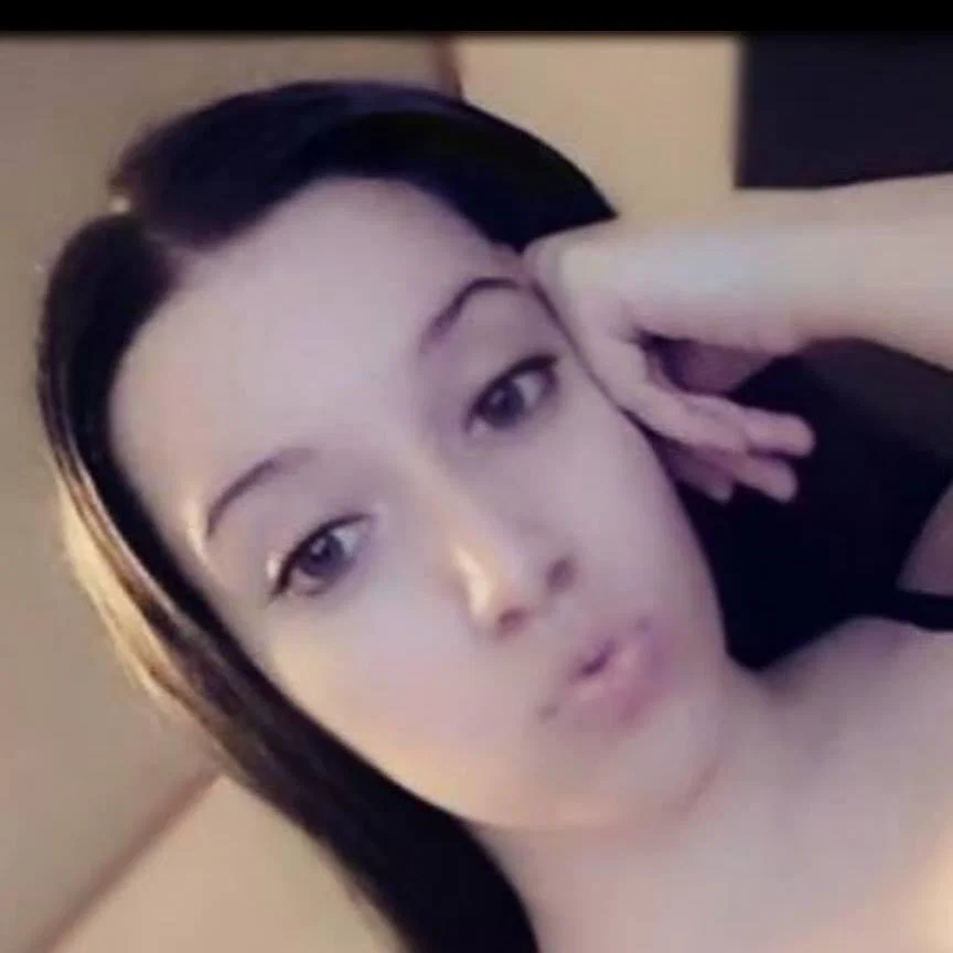 Holly Reeves's avatar