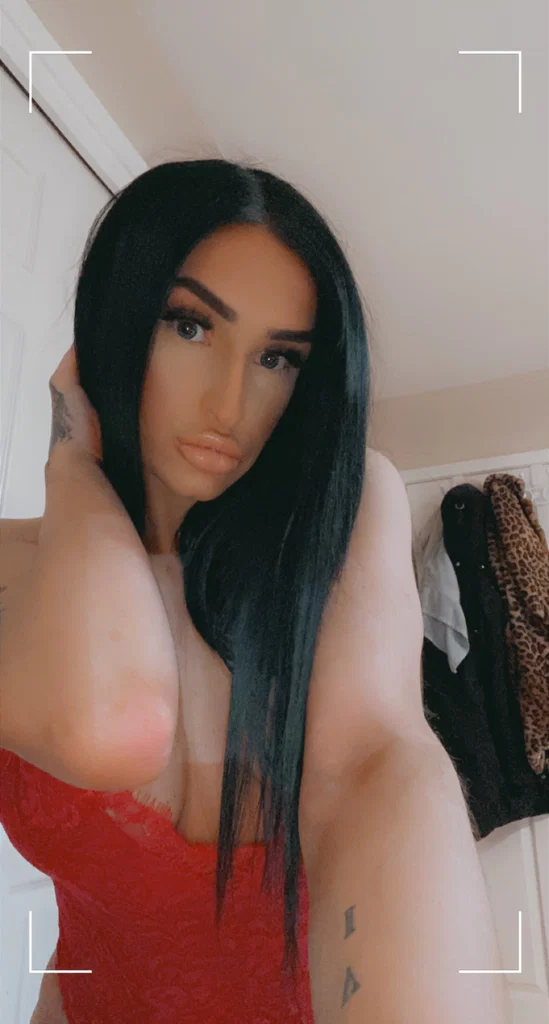 Tia Rose's avatar