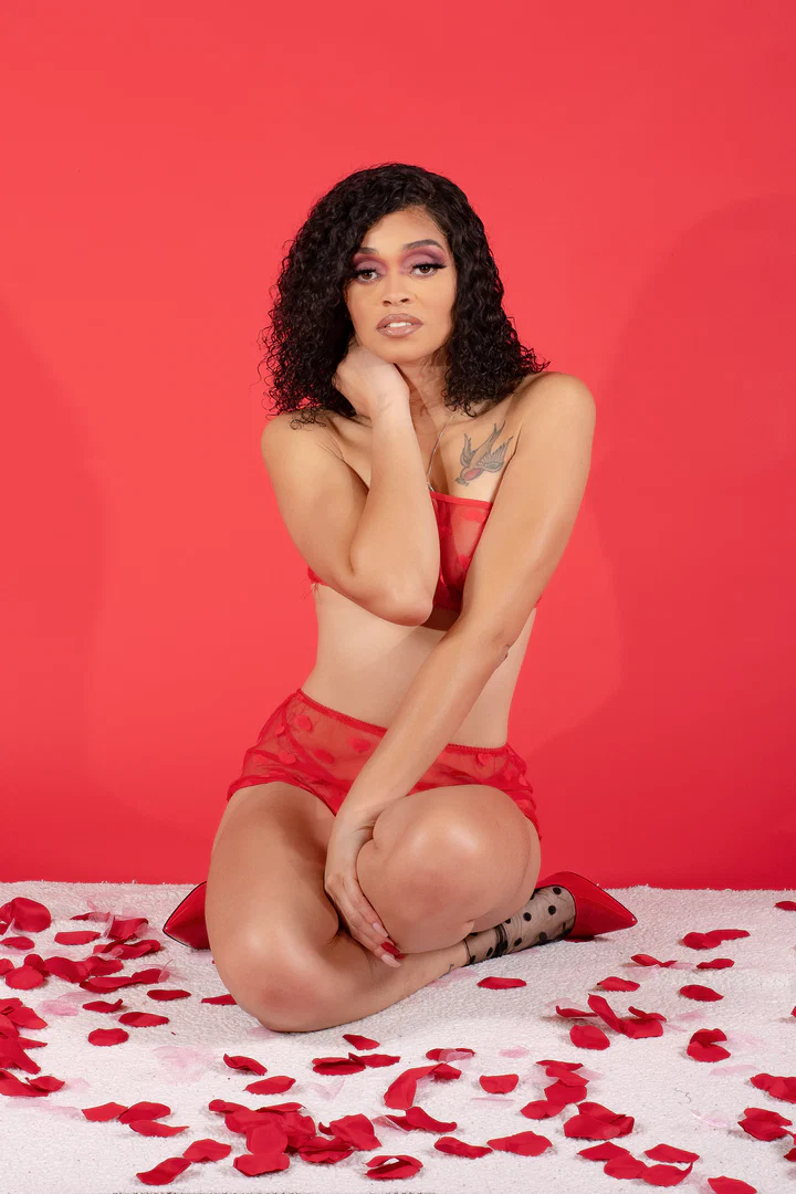 Gisellè Mone profile banner