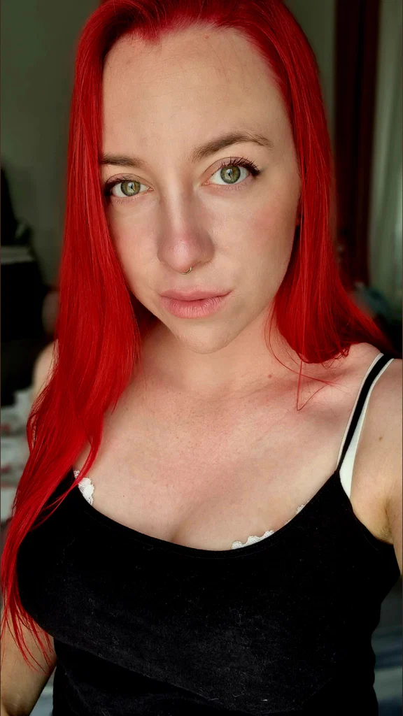 Fiona Bae's avatar