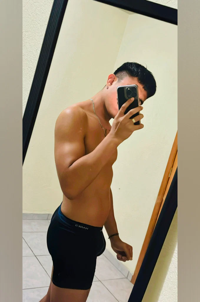 Daniel  🍒's avatar