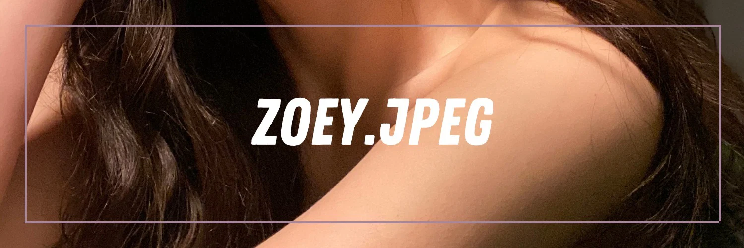 zoey profile banner