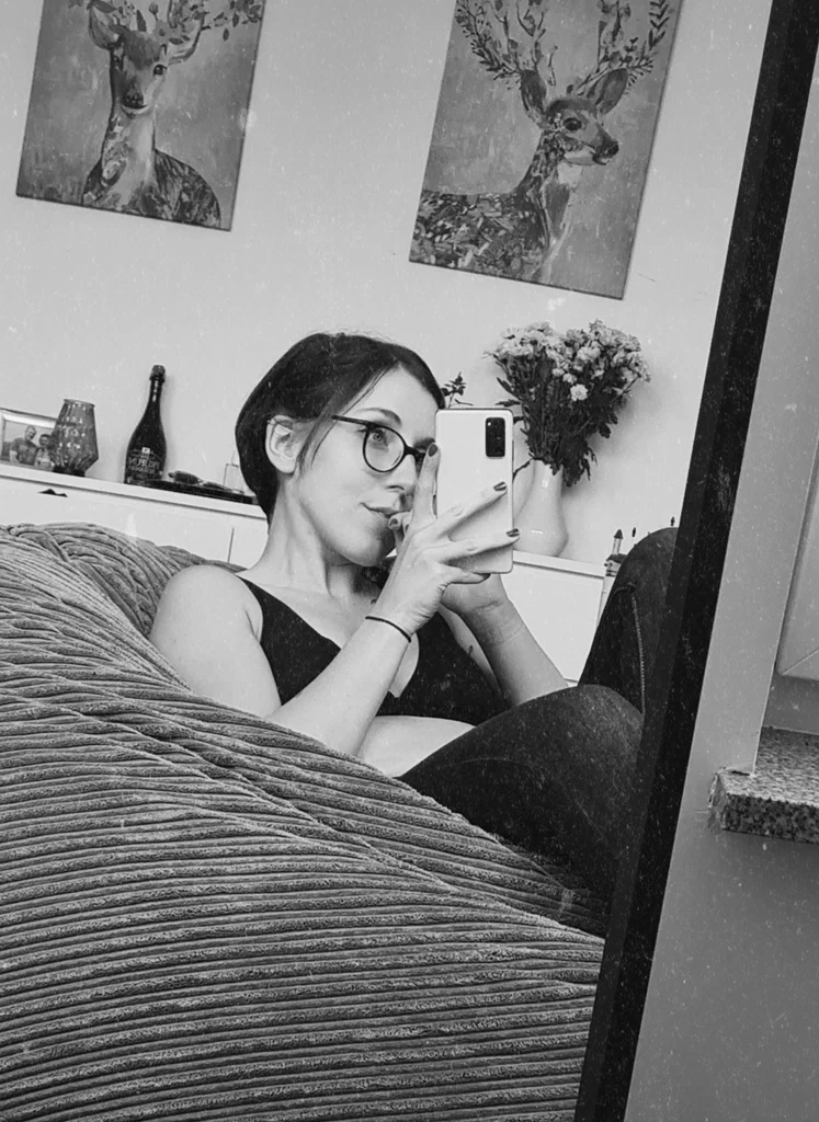 RedheadKat's avatar