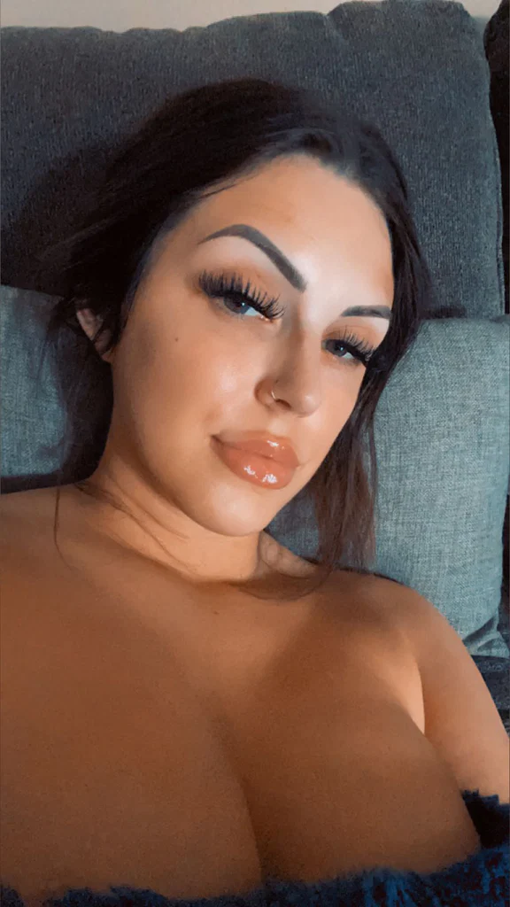 Mia Miami's avatar