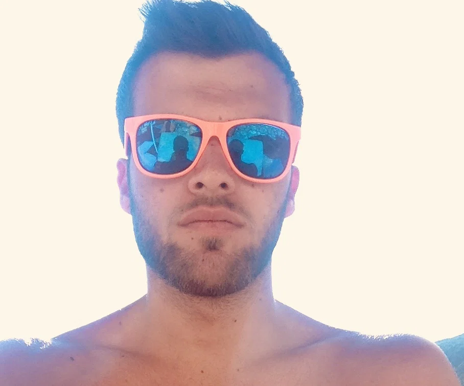 Discreetboy's avatar