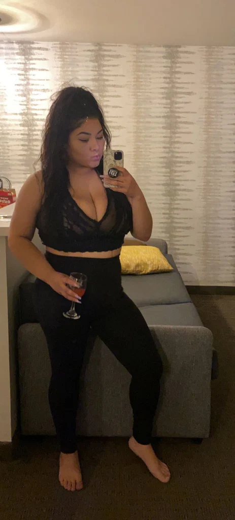 Lusty Busty Briii