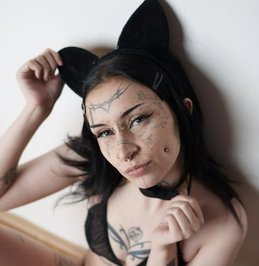 🐱Cleo Peach🐱's avatar
