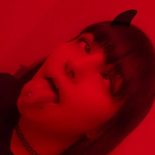 LoveyFeets's avatar