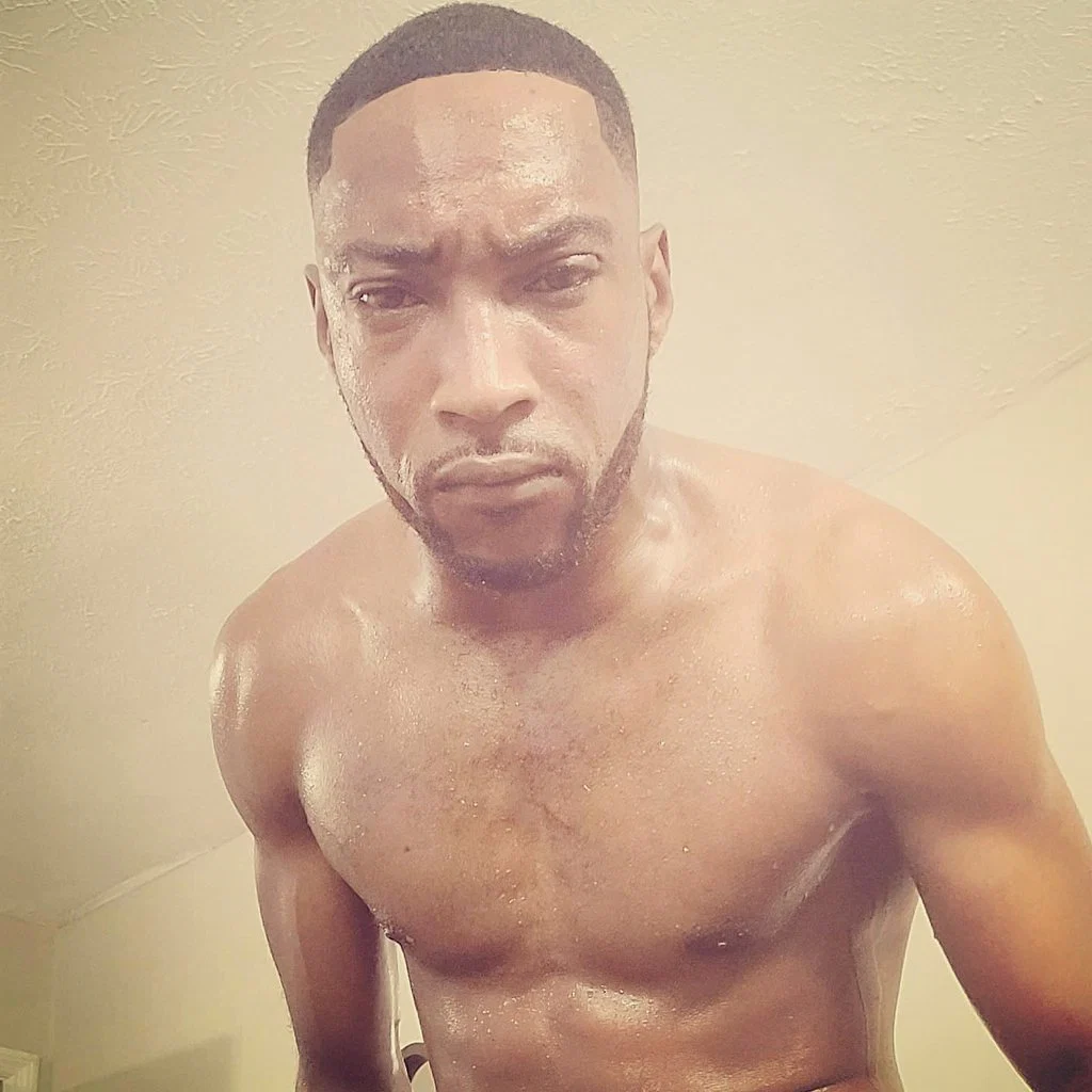 👑Bear Den Playhouse👑's avatar