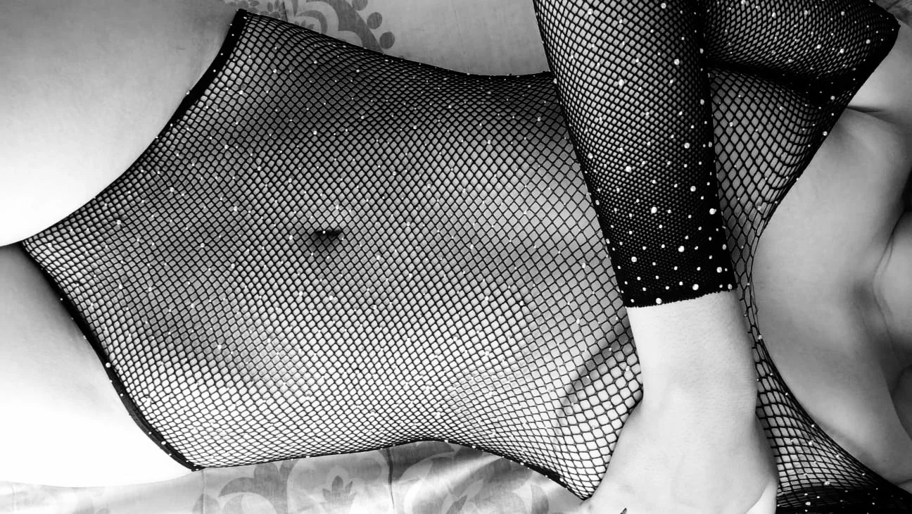 Camille Ferri profile banner