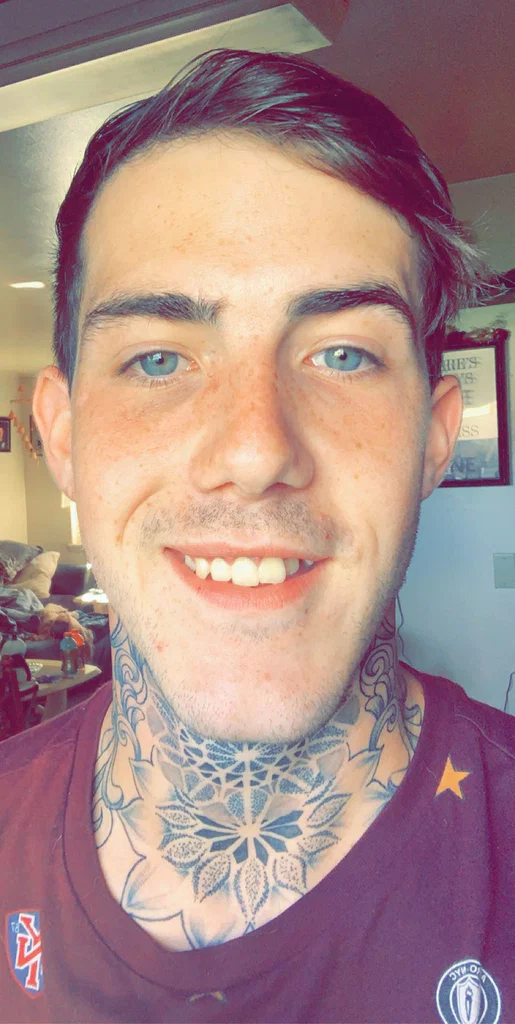 Zackyy😛😛's avatar