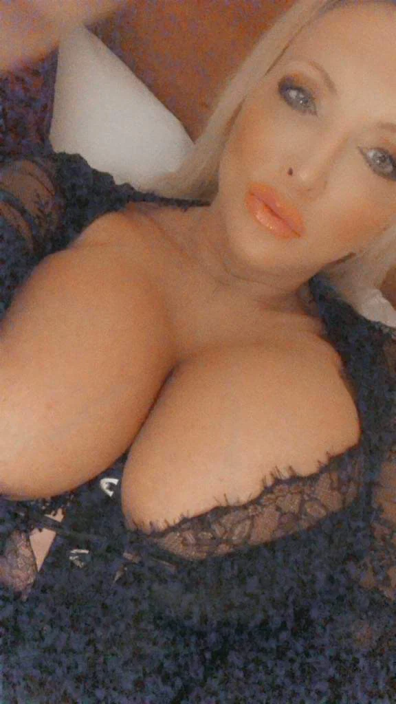 Misty Mckaine's avatar