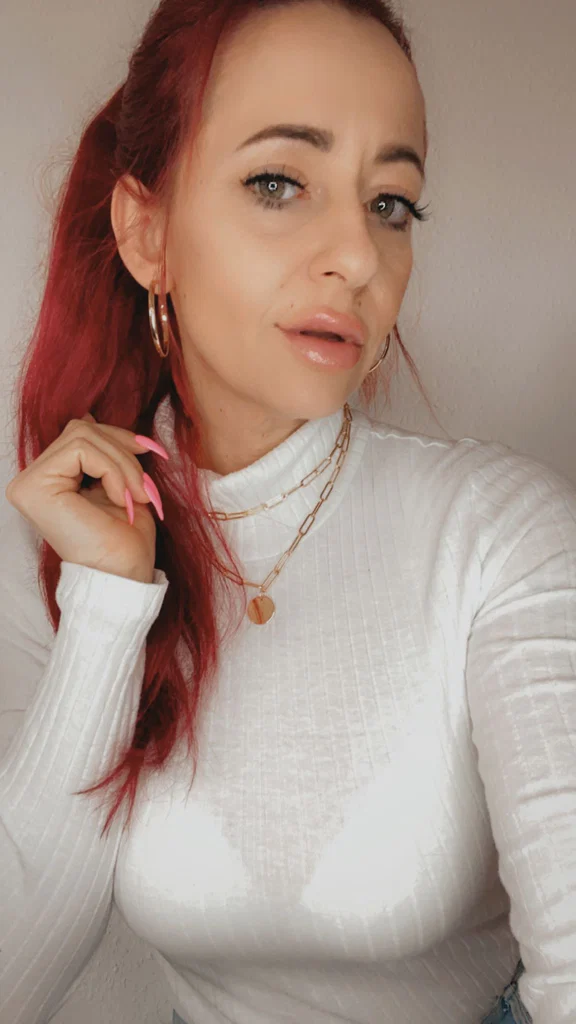 Chloe Licious's avatar