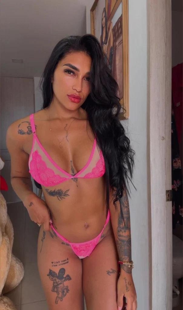 Pamela Loren  💦💕