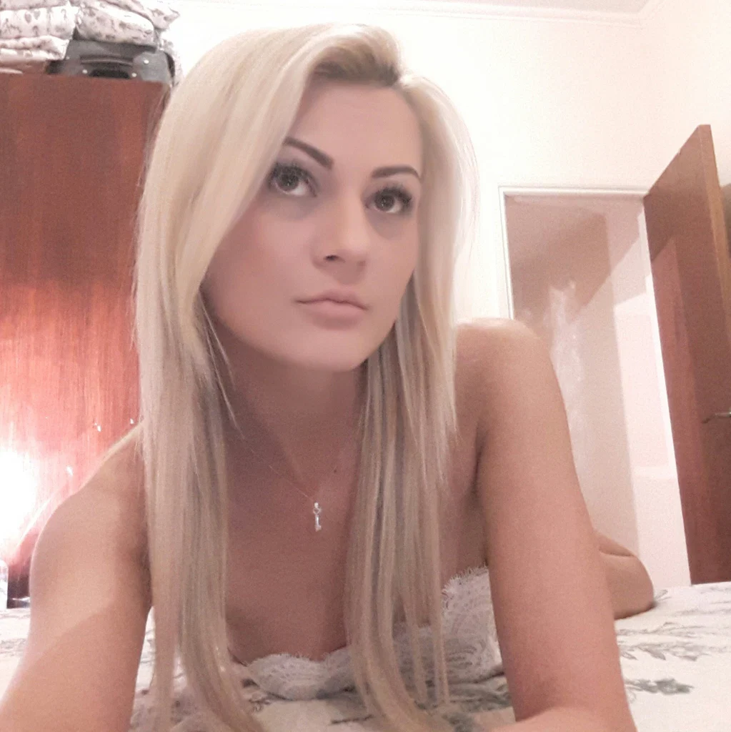 Anamaria Mary's avatar