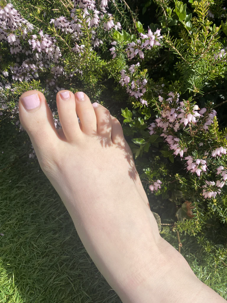 Foot loose and flirty feet