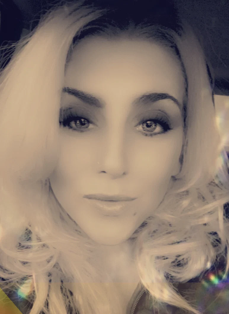Autumn Renee' profile banner