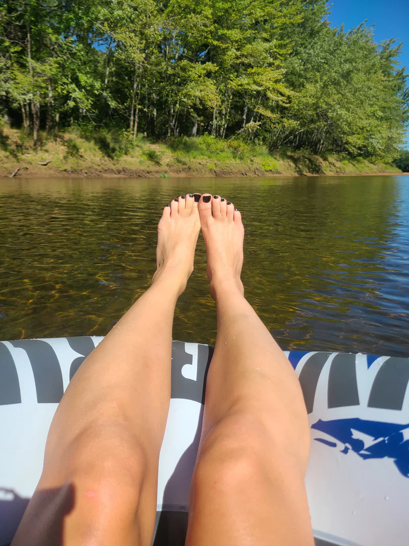 Curious Toes profile banner