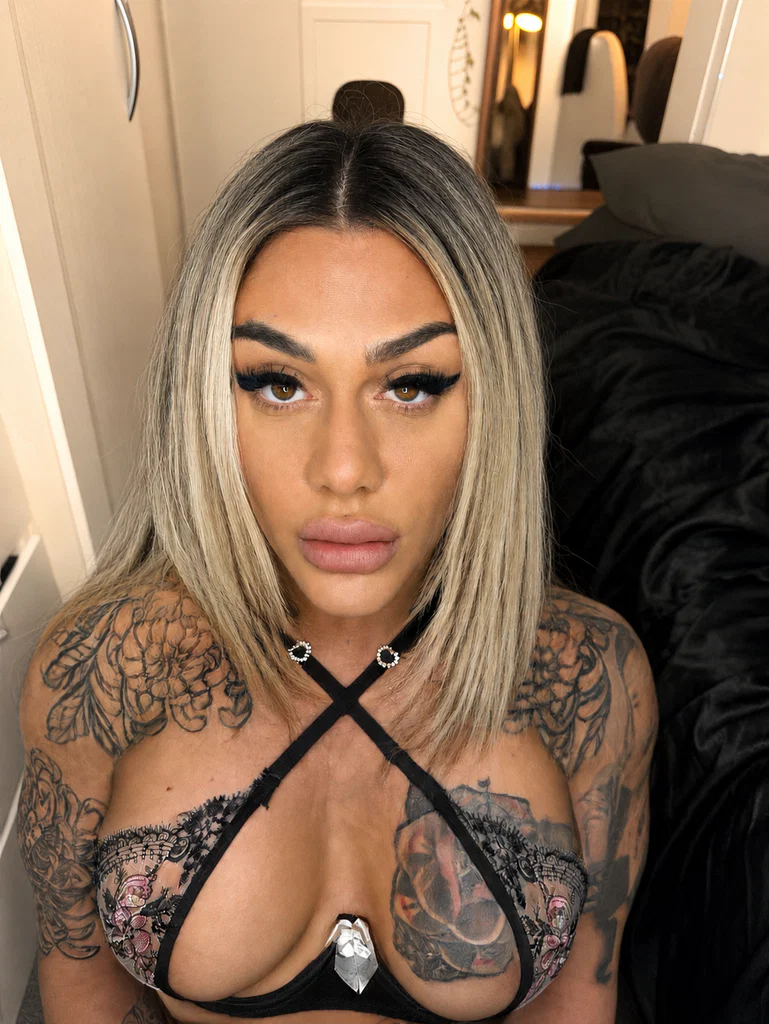 Nia Johnson 🌸's avatar
