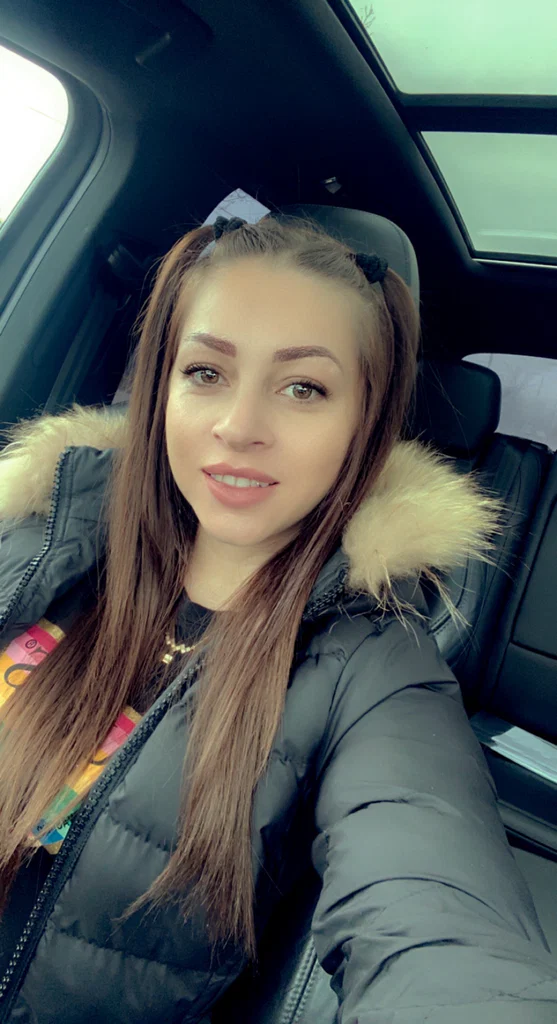 AMY IS HERE!!!!😀😀🥰🥰😈's avatar