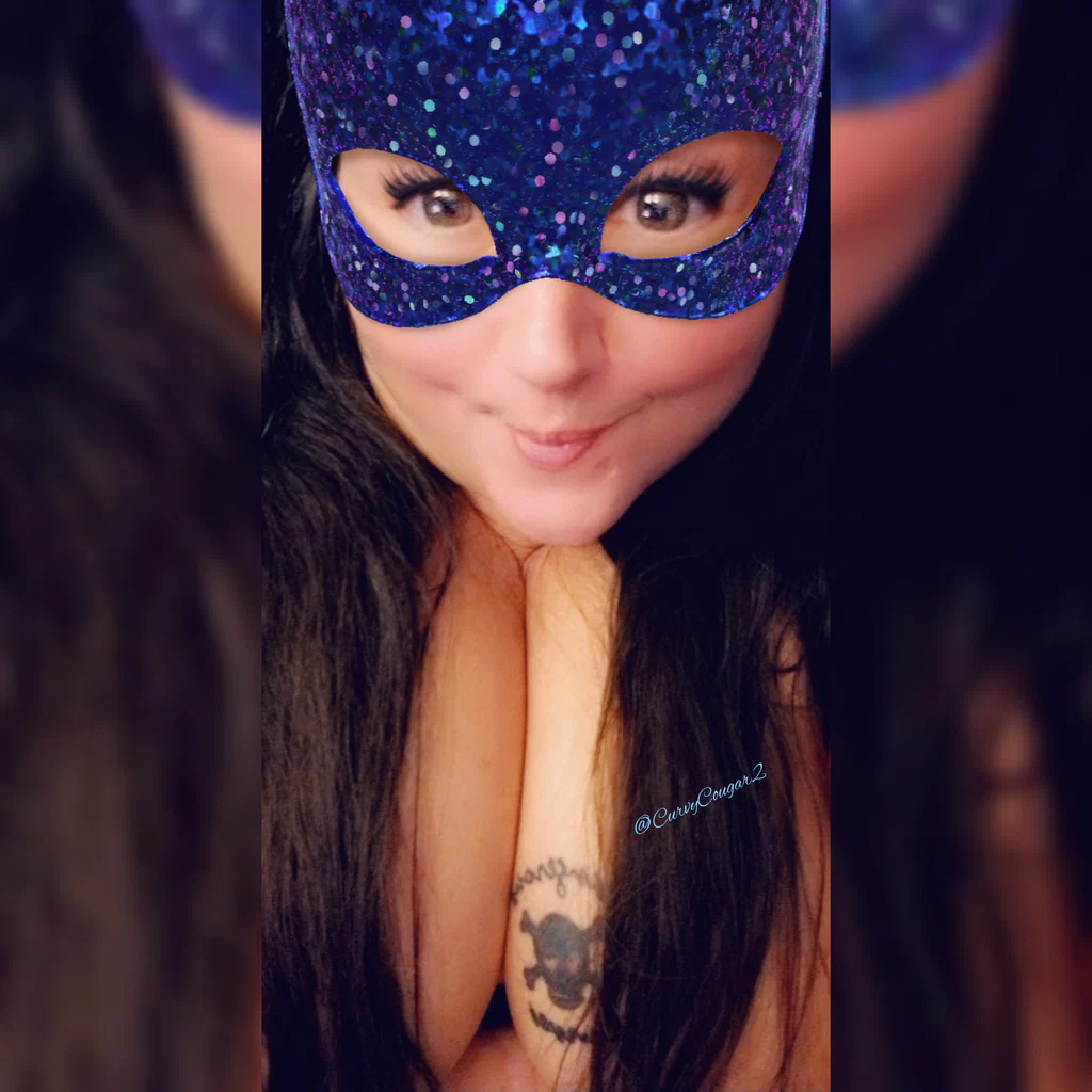 Curvy Cougar 2's avatar