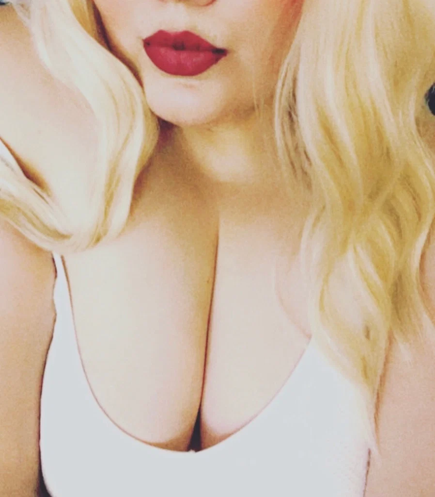 Jenni Bae's avatar