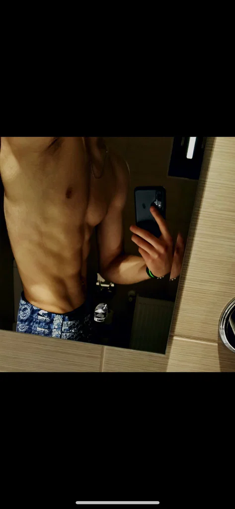 69_h._.boy_69's avatar