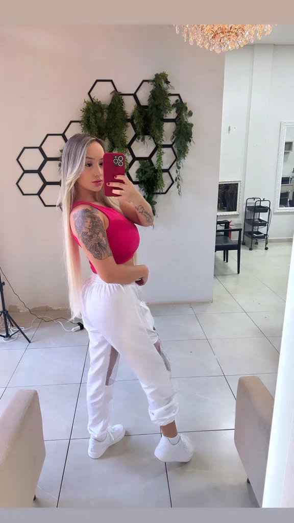 Lary 🔥