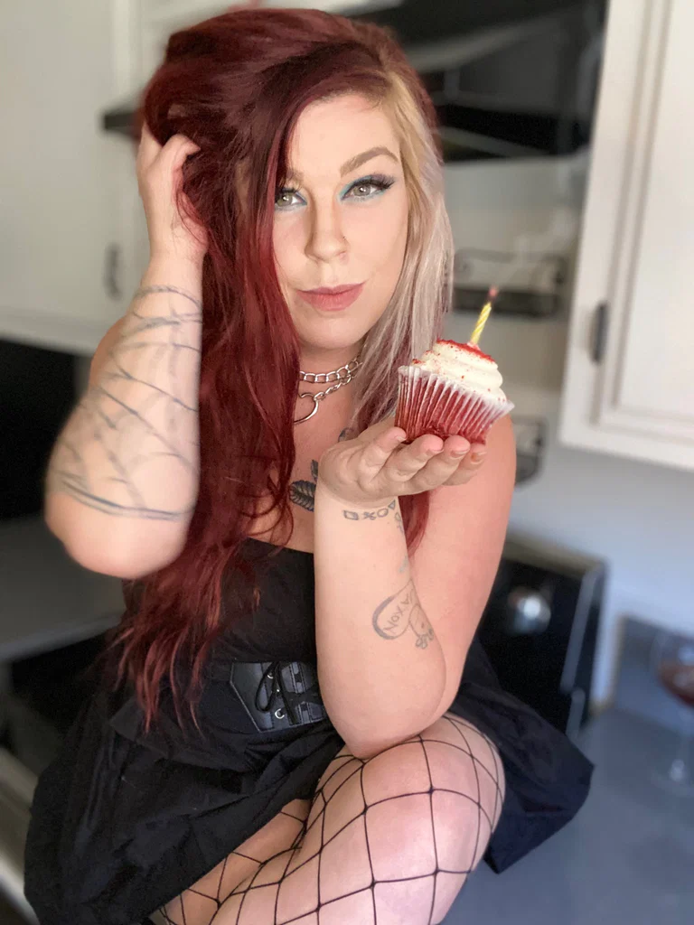 Scarlett Faye's avatar