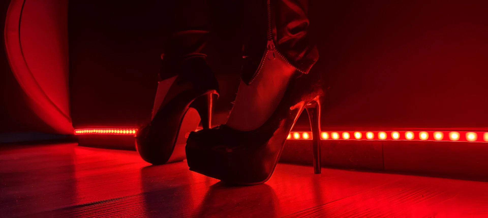 Mistress Varya profile banner