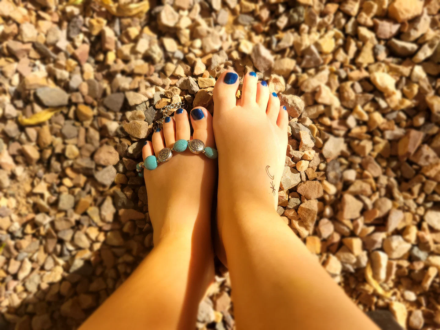 Alluring Feet profile banner