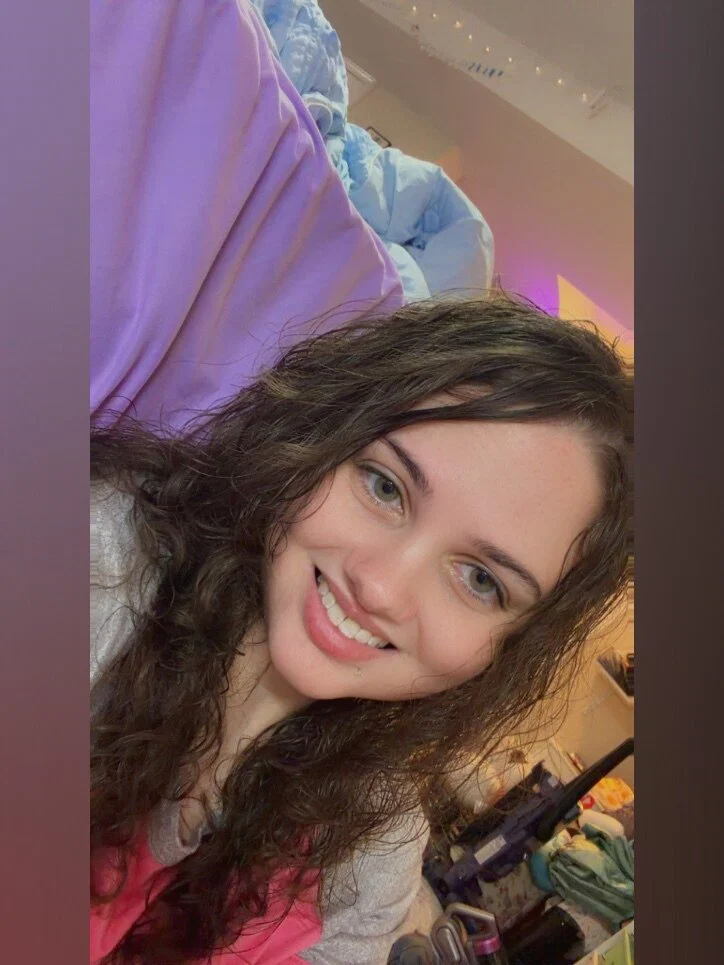 Mandy Elizabeth's avatar