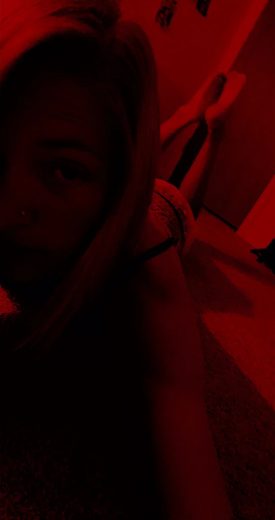 KnottyBlonde