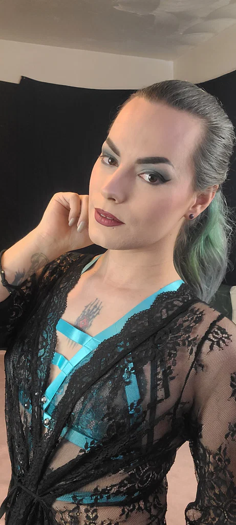 Alecta Arcana 🔞's avatar