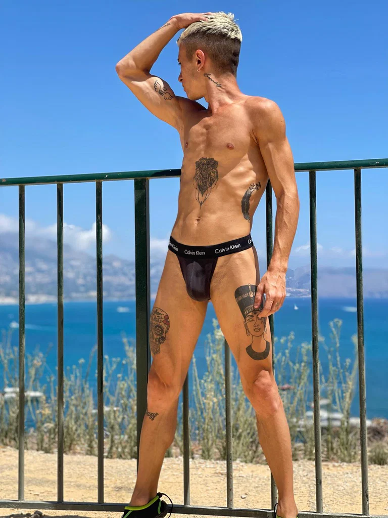 Tonikingfreepage's avatar