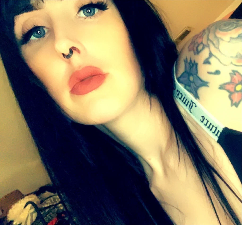 Sarah with an H's avatar