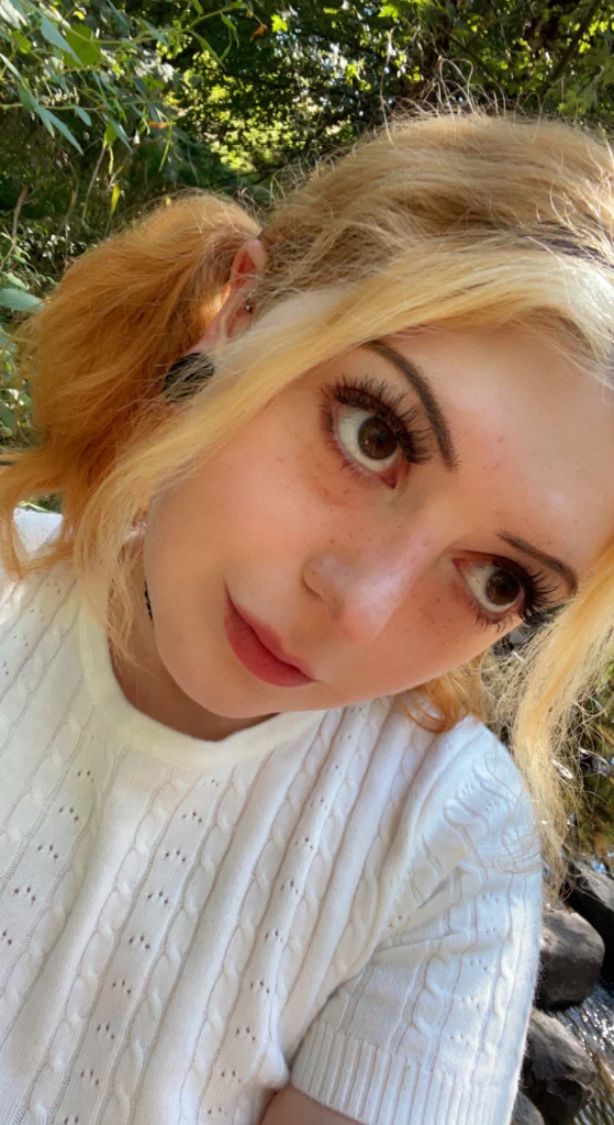 LYDIA's avatar
