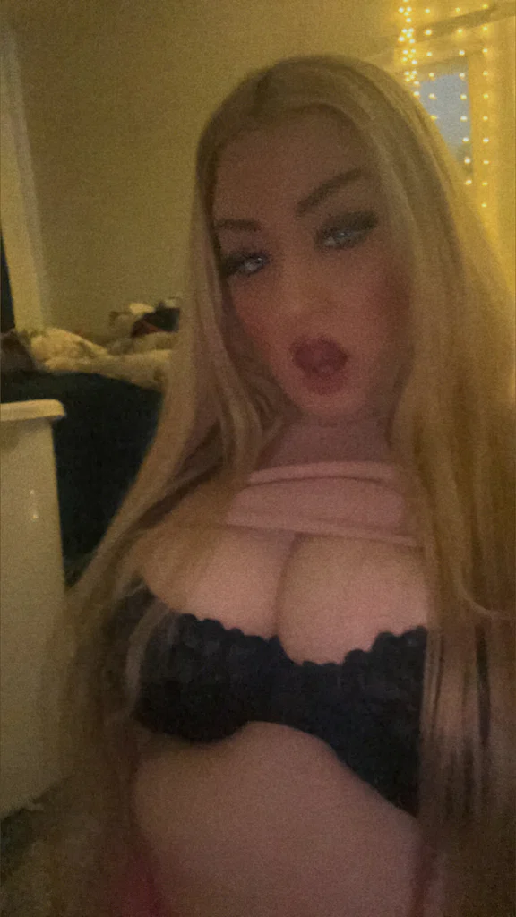 BUNNY BANXXX OFFiCiAL TEASER PAGE