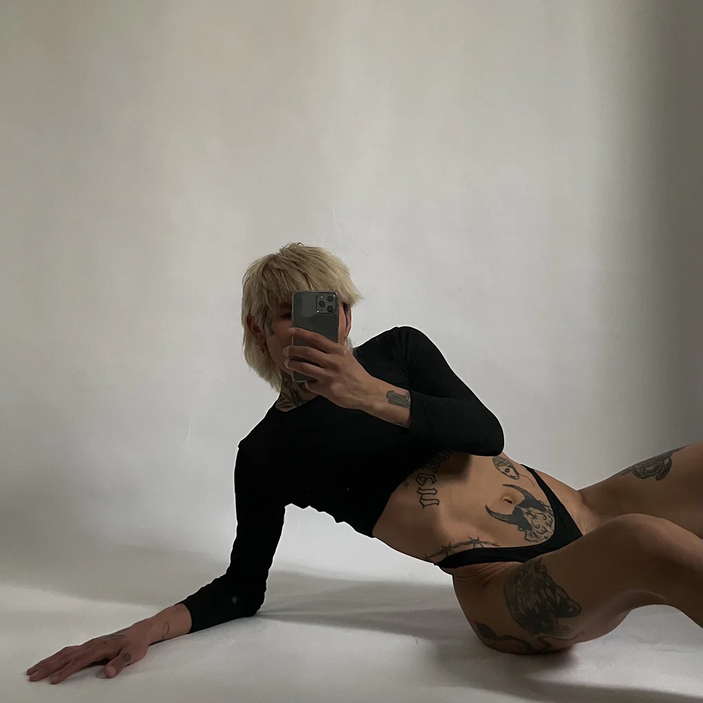 Perra Calata's avatar