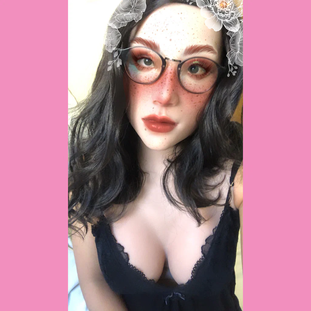 Leah CD. Sex Doll.'s avatar